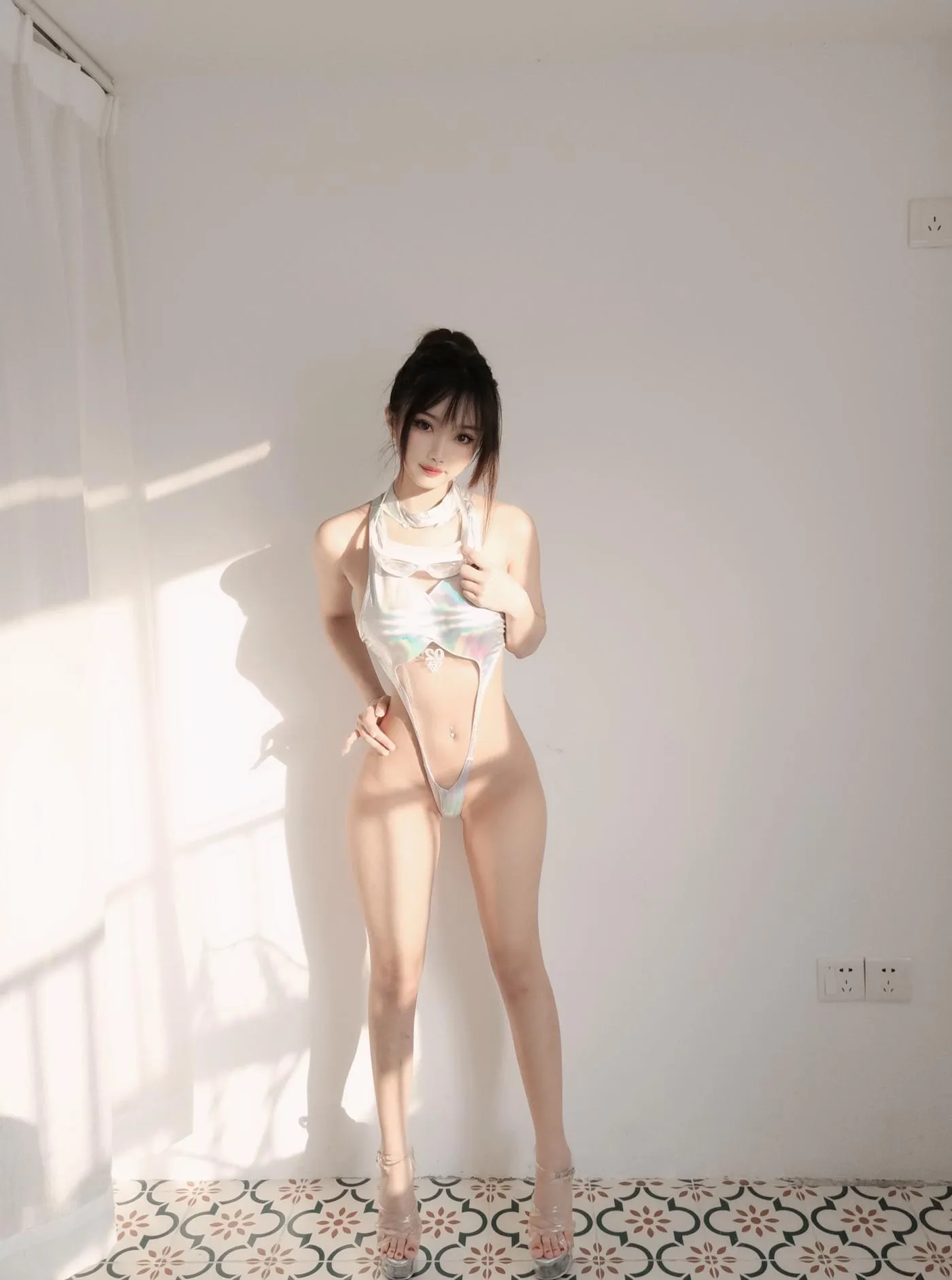 鬼畜瑶在不在w – NO.33 镭射竞泳 [55P]插图6